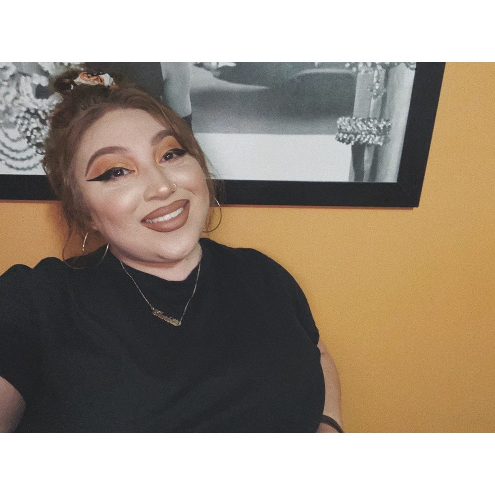 Meet your Posher, Charlotte
